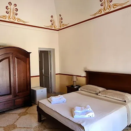 Palazzo Chloris Romantica Dimora Liberty Salento Poggiardo